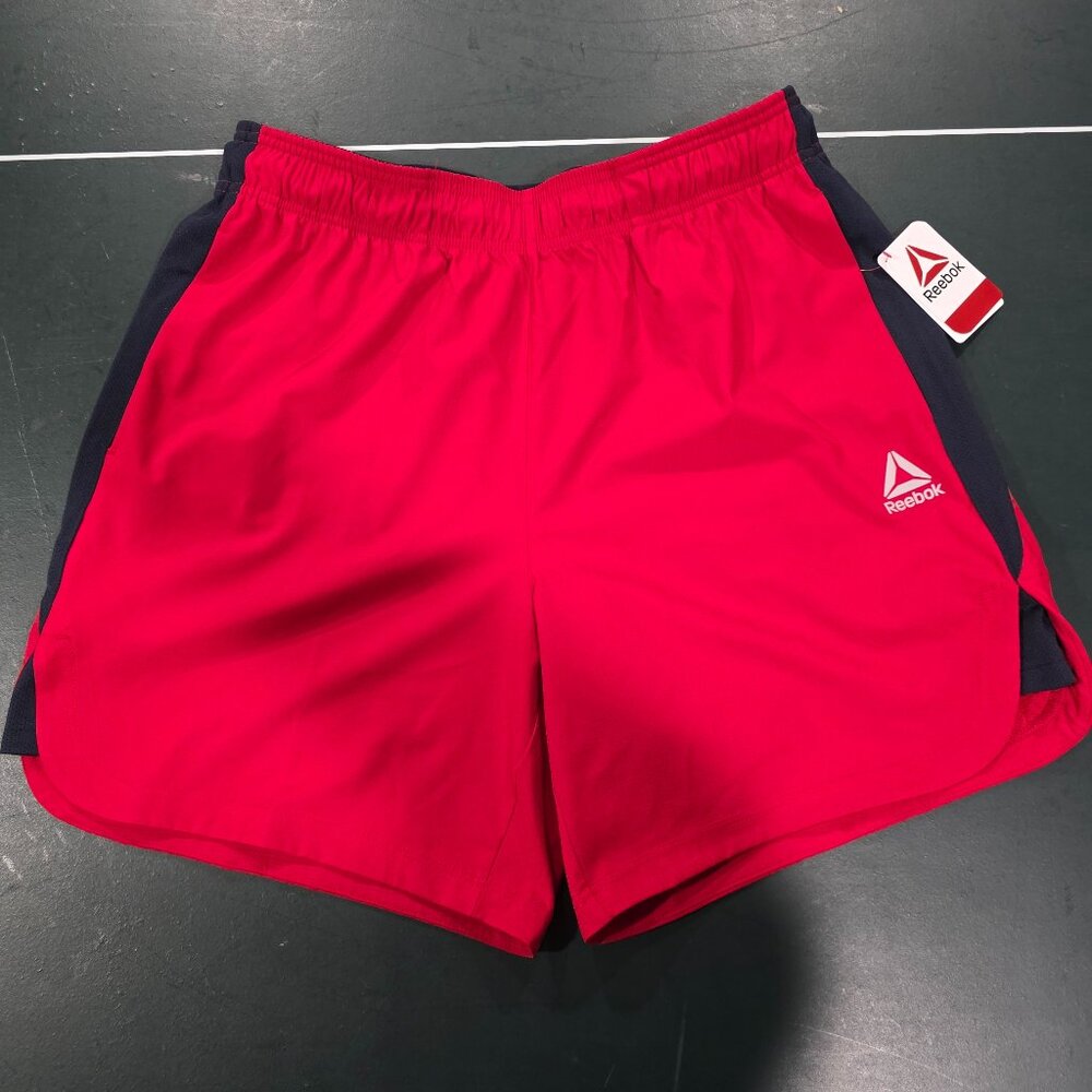 Reebok Athletic Shorts Size Large Red